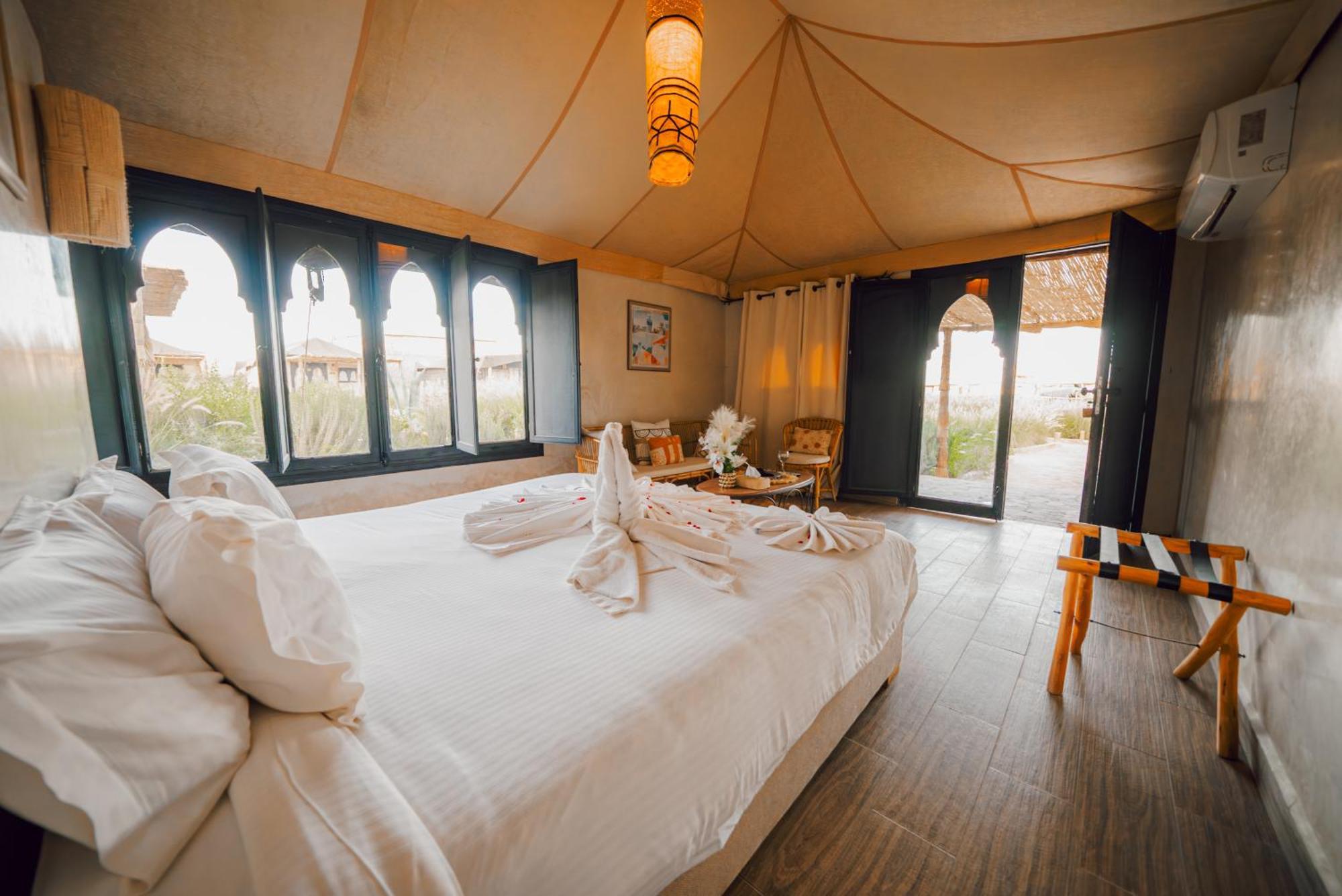 Le Bedouin Agafay Villa มาร์ราเกช ภายนอก รูปภาพ