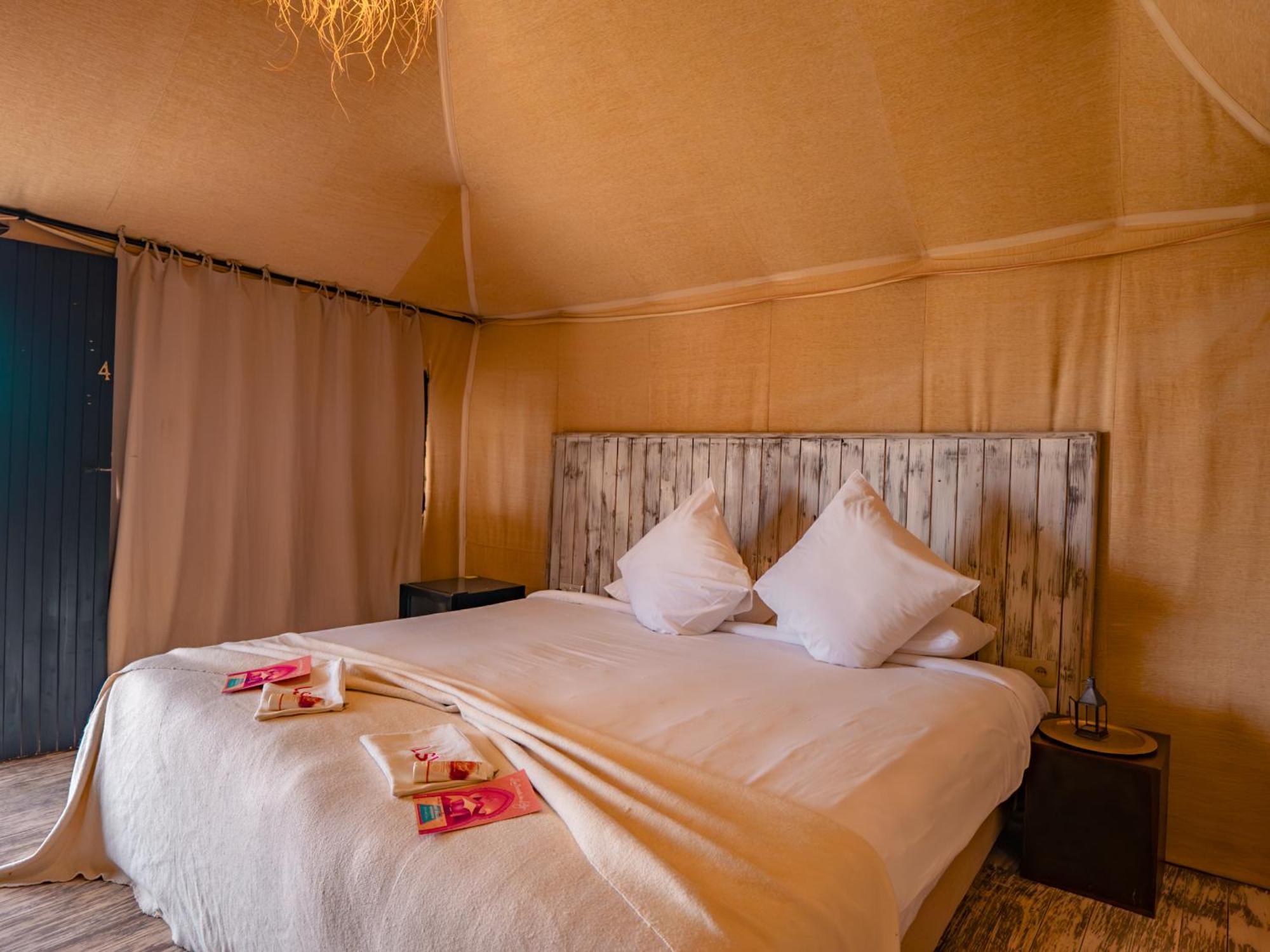 Le Bedouin Agafay Villa มาร์ราเกช ภายนอก รูปภาพ